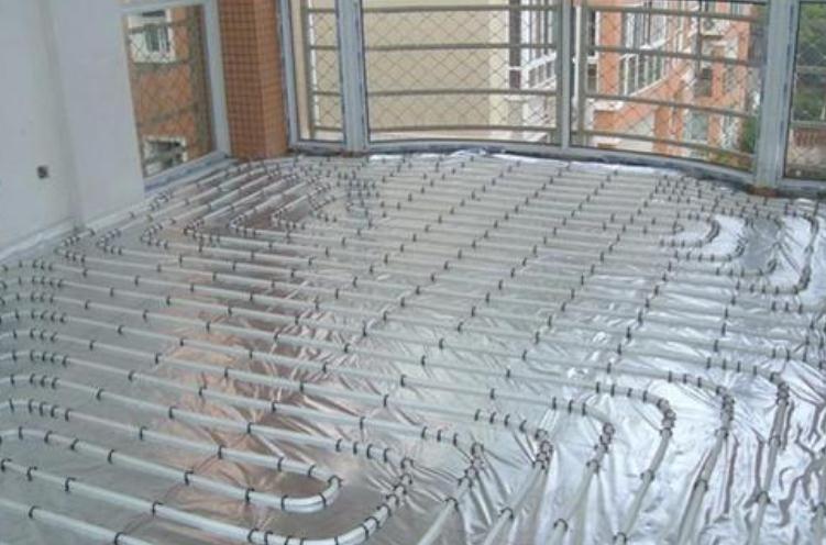 暖氣片、地暖各有千秋 別墅采暖哪種方式好？